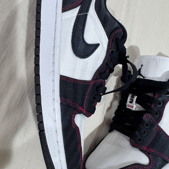 Wmns Air Jordan 1 Low SE Utility 'White Black Red - Picture 2 of 8